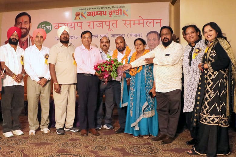Honour of Sh. Narendera Kashyap & Smt. Meenakshi Kashyap